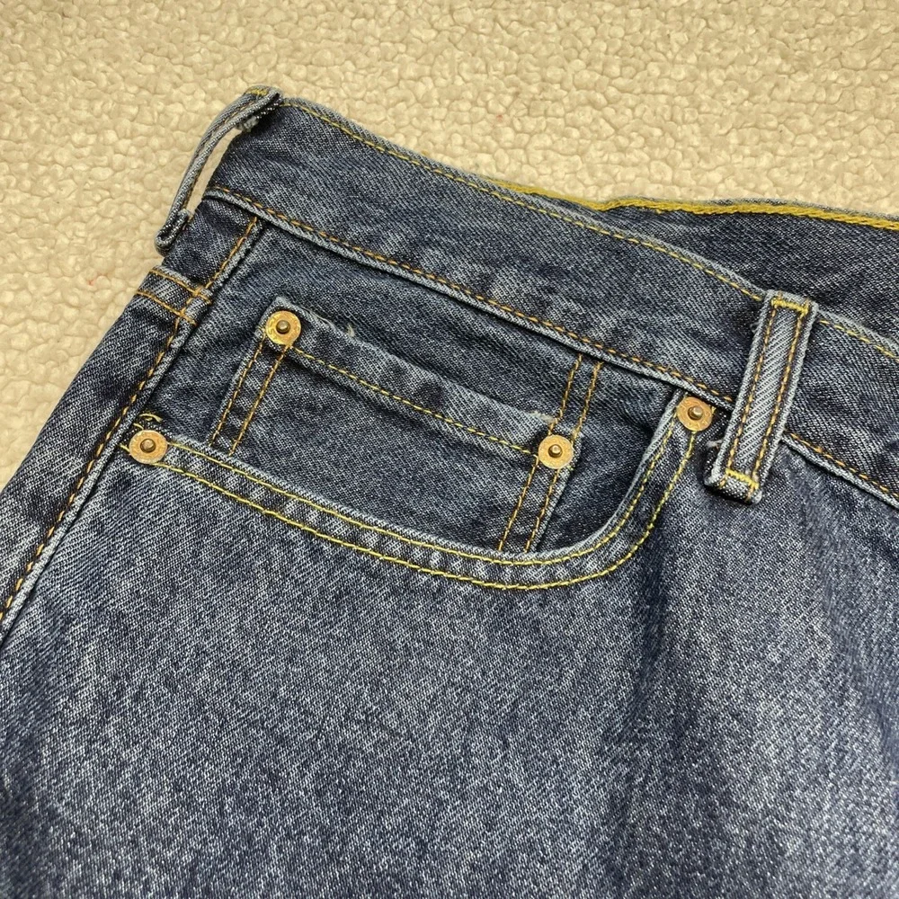 Levi's Jeans Mens 42x30 Blue 550 Relaxed Fit Tapered Leg Denim Pants